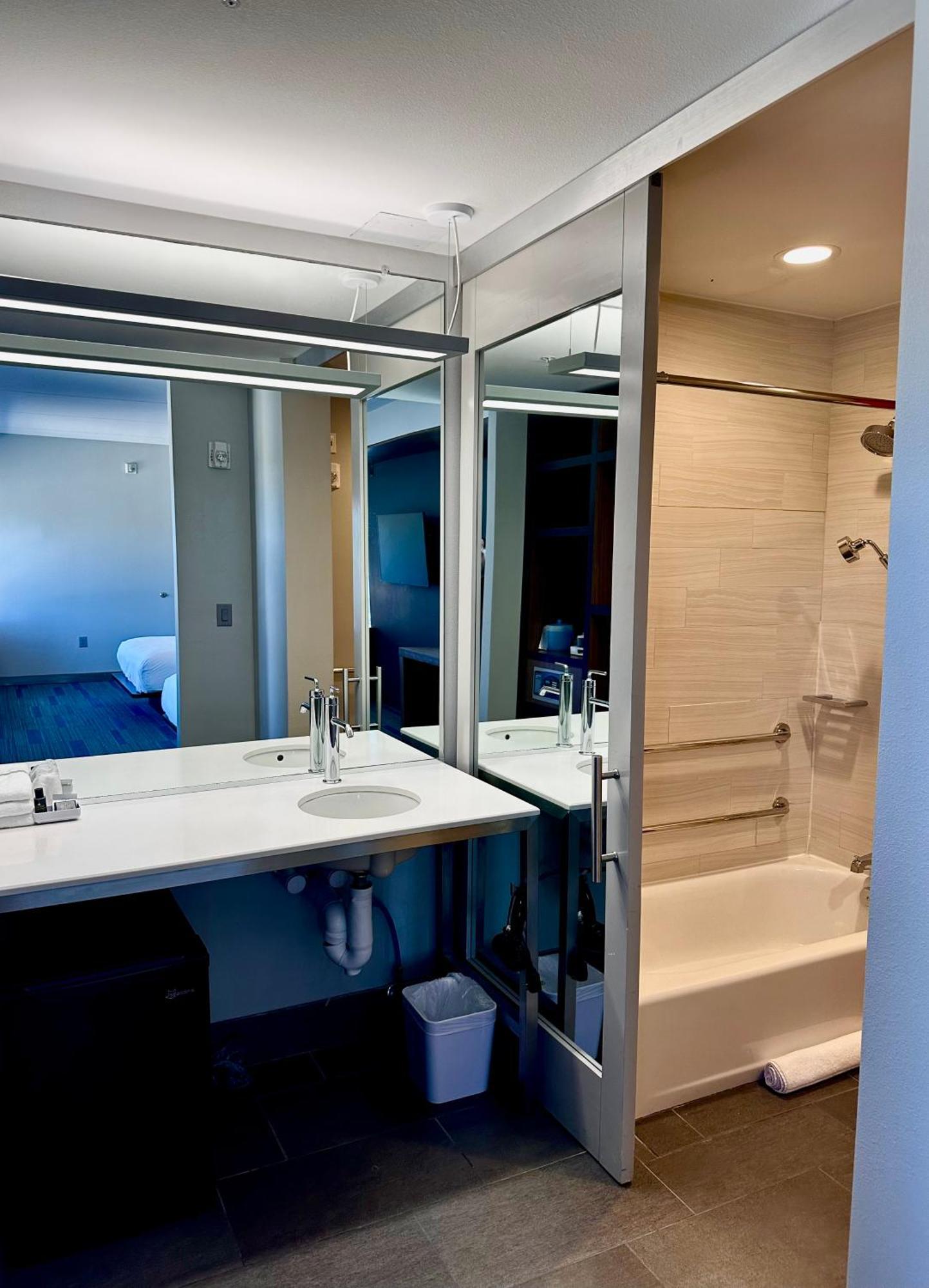 อลอฟต์ ออสติน นอร์ทเวสต์ Hotel ภายนอก รูปภาพ
